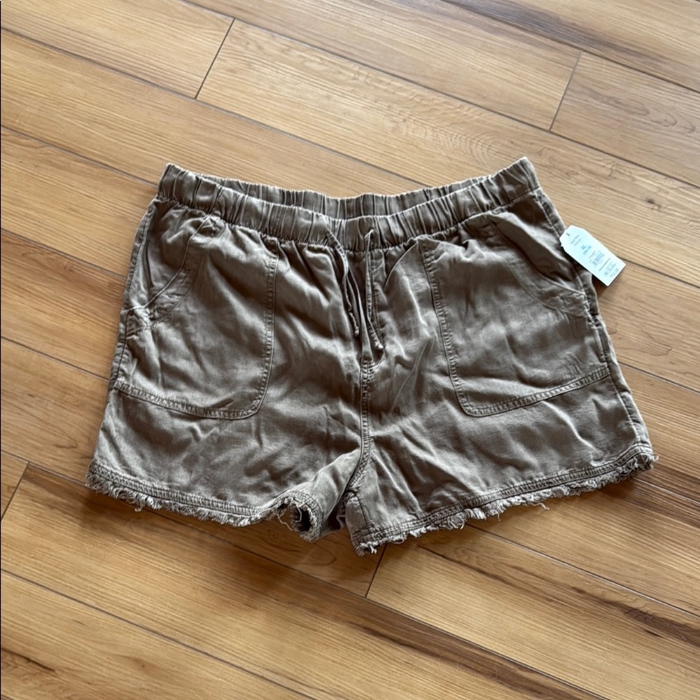 Time and Tru Tan Cargo Shorts Relaxed Fit